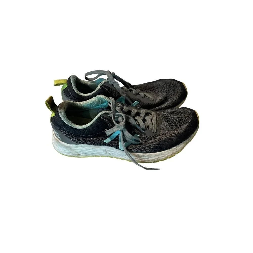 New Balances Women's Sneakers - Picture 1 of 5